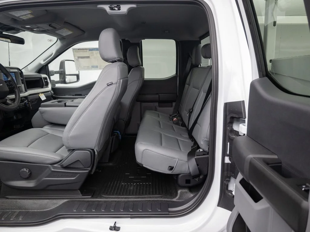 2026 Ford F-450 Super Duty Chassis Cab XL - Photo 18
