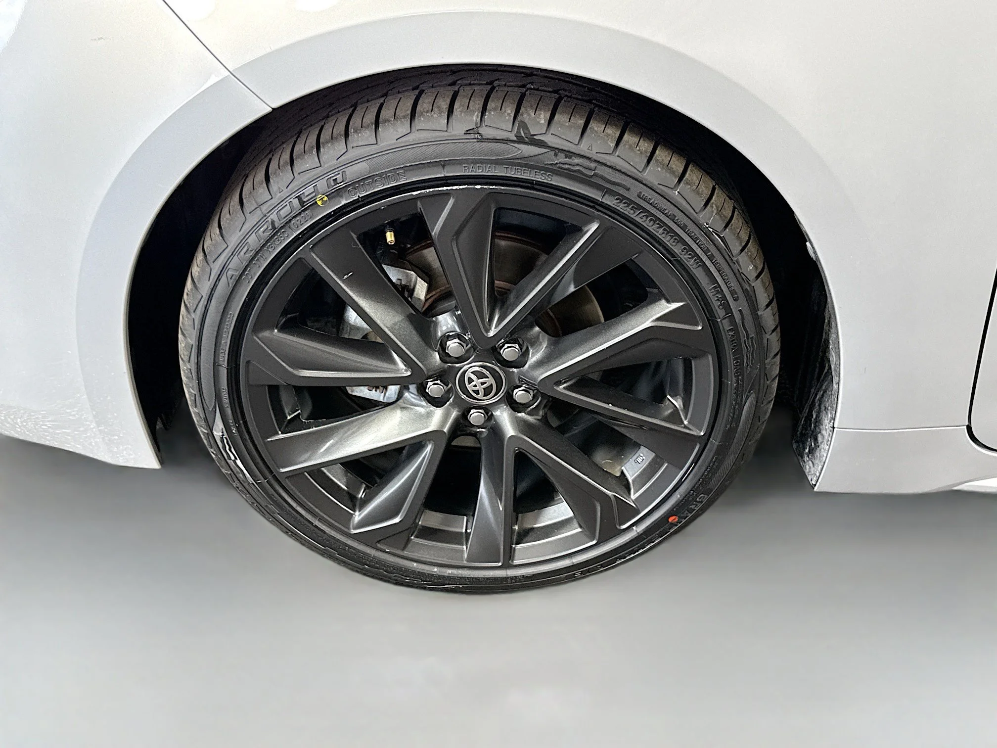 Used 2023 Classic Silver Metallic Toyota XSE image 34