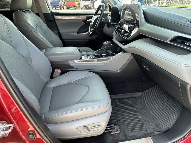 Used 2023 Red Toyota Platinum image 11