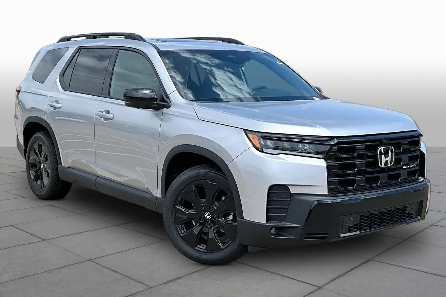 New 2026 Solar Silver Metallic Honda Black Edition image 2