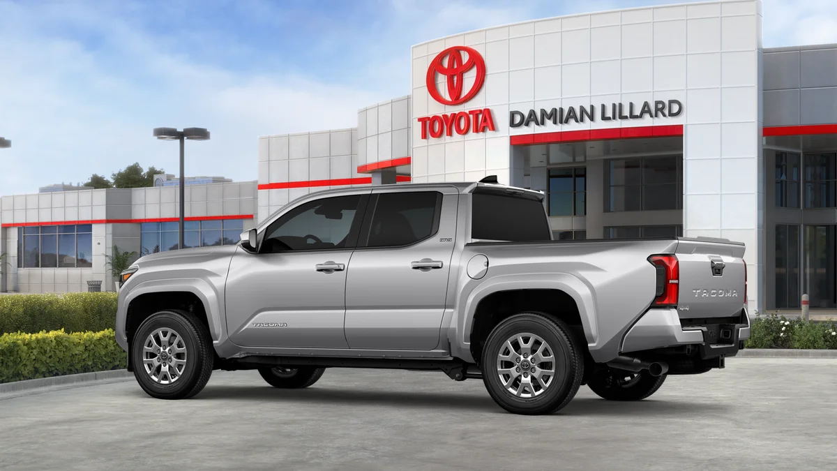 2025 Toyota Tacoma SR5 - Photo 38