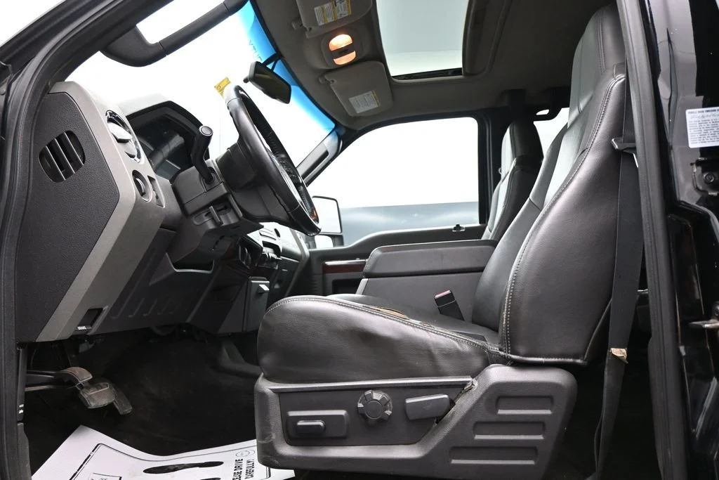 Used 2010  Ford  image 10