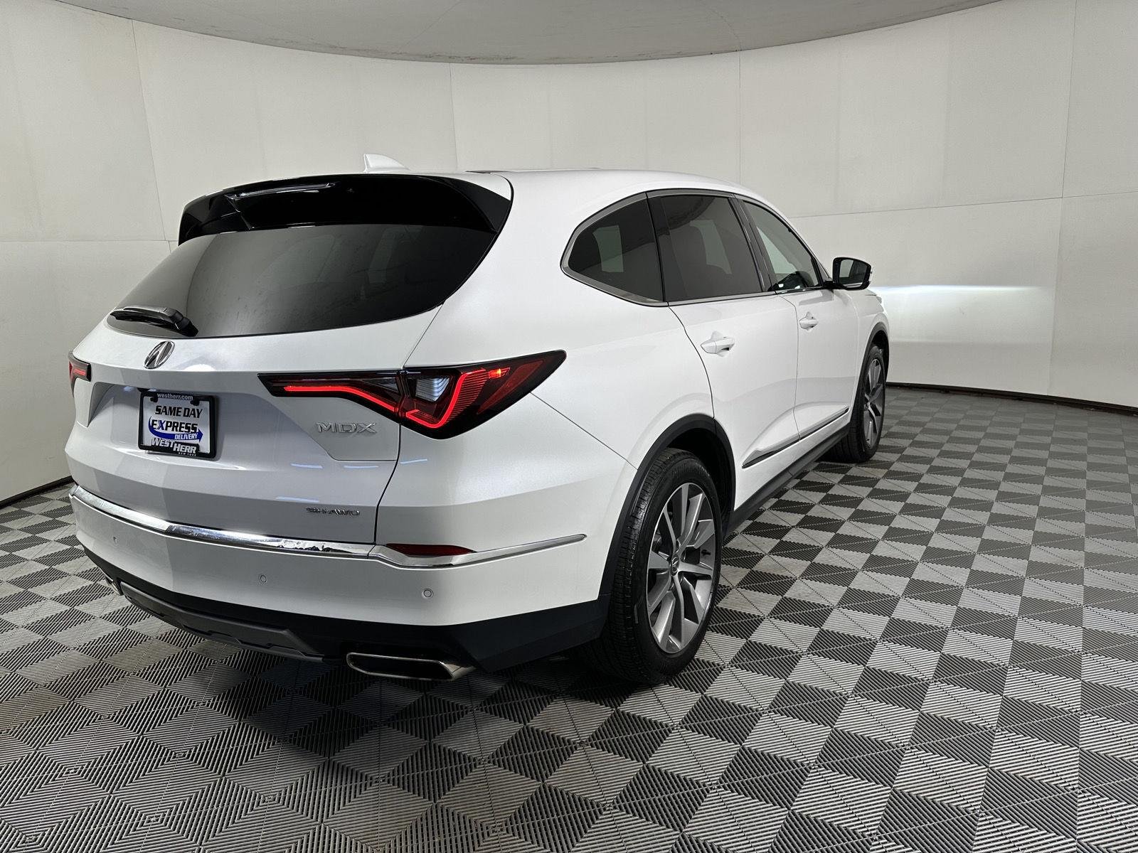 Used 2025 Platinum White Pearl Acura SH-AWD w/Tech image 36