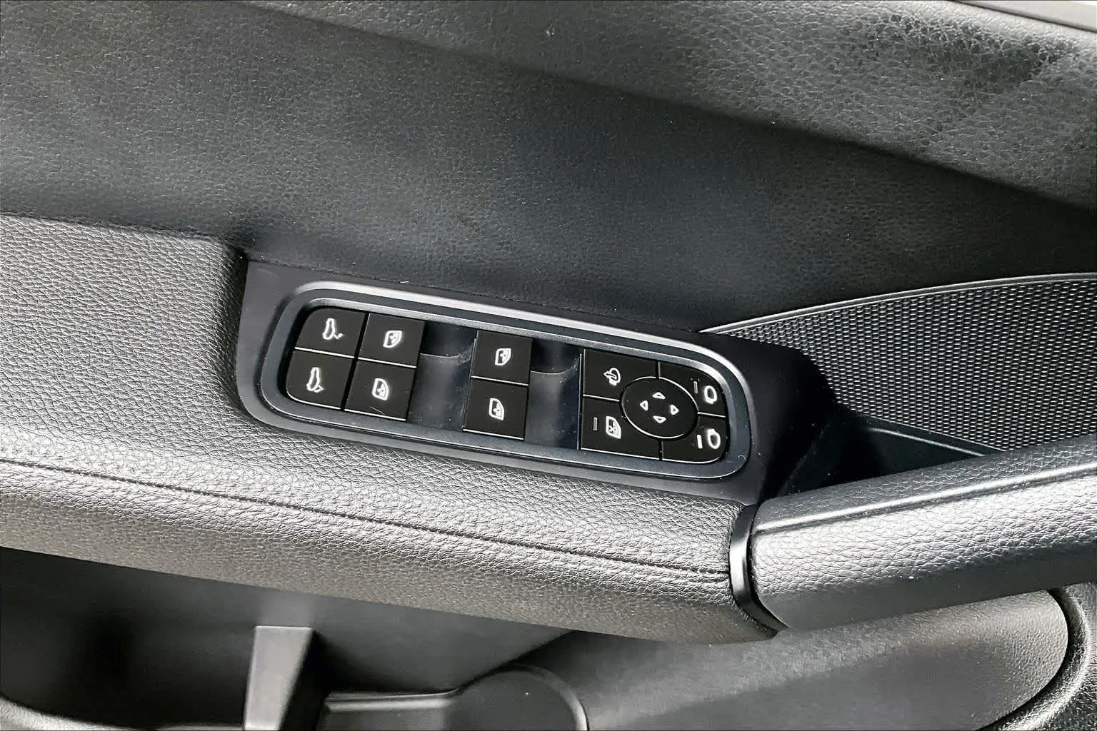 Used 2024 Black Porsche  image 37