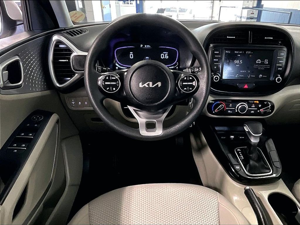 Used 2025 White Kia LX image 18