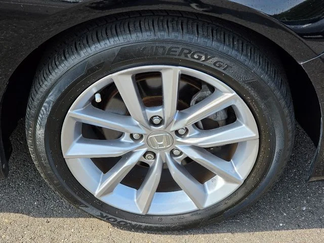 Used 2022  Honda LX image 9