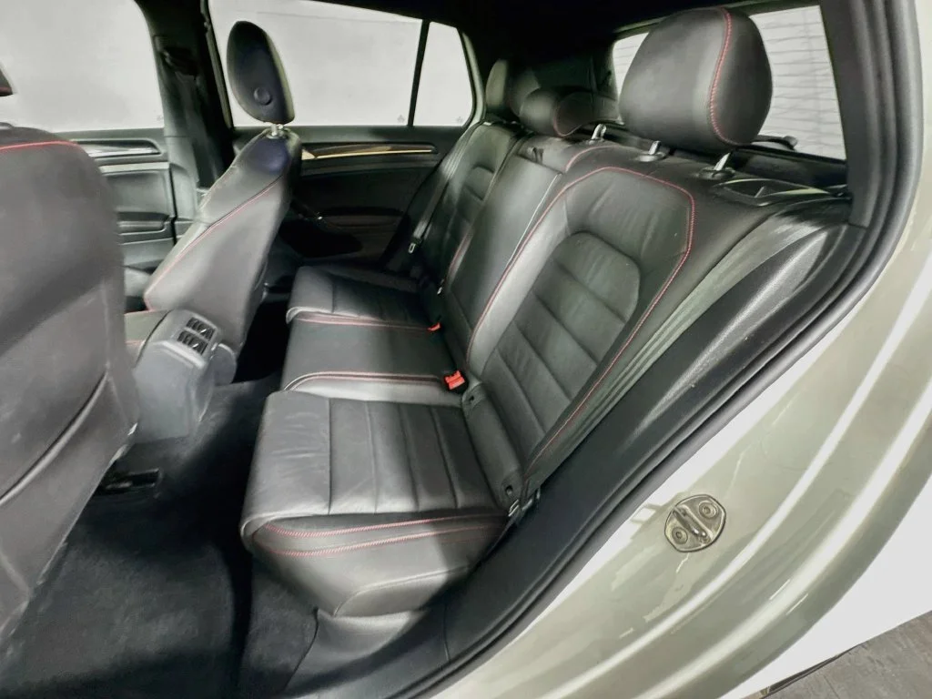 Used 2017 White Volkswagen Autobahn image 30