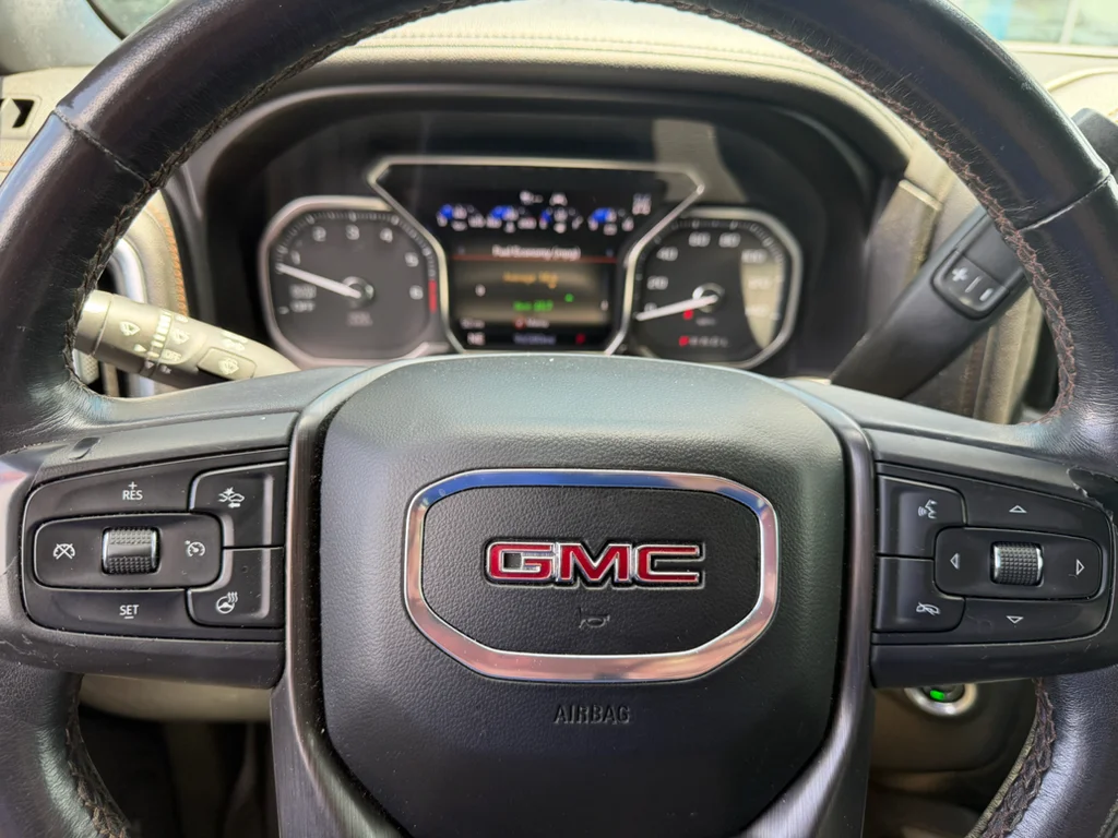 Used 2021 SUMMIT WHITE GMC AT4 image 8