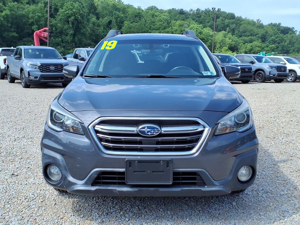 Used 2019 Gray Subaru 2.5i Premium image 2
