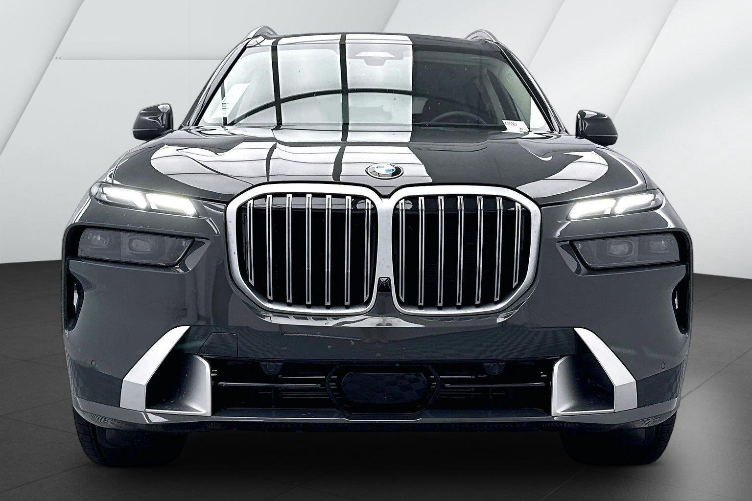 New 2027 Dravit Grey Metallic BMW xDrive40i image 2