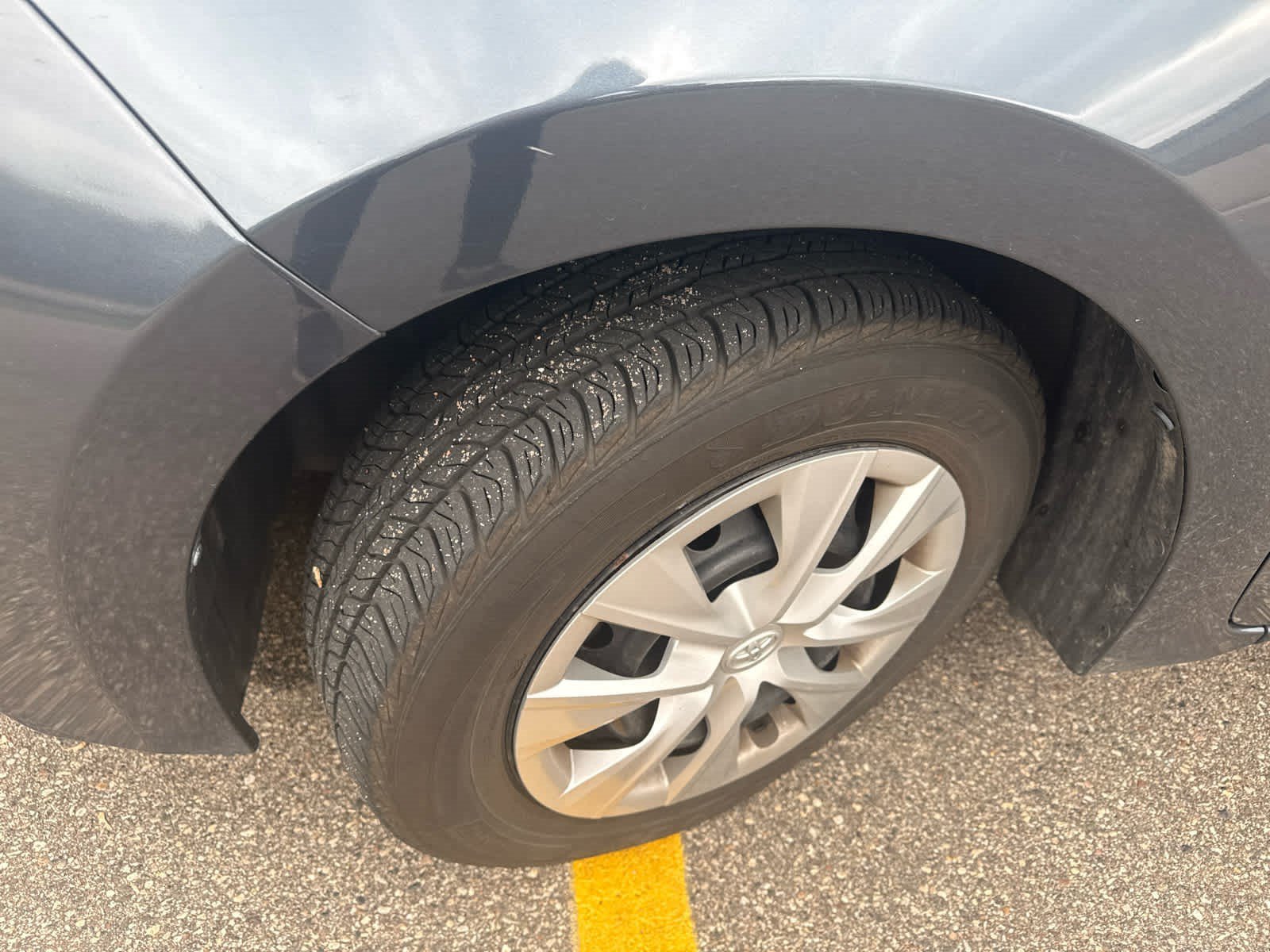 Certified Used 2016 Slate Metallic Toyota L image 4