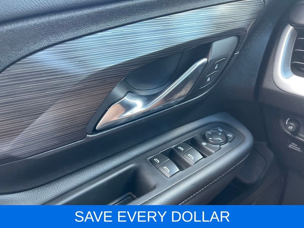 Used 2024 White GMC SLE image 17
