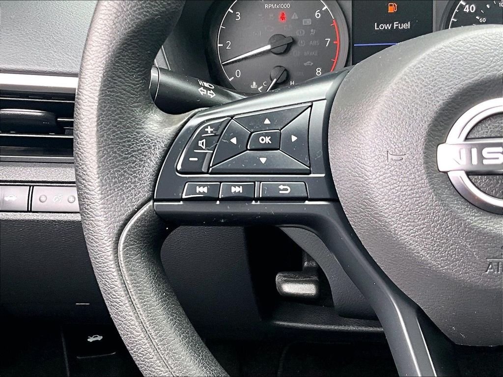 Used 2023 Silver Nissan 2.5 S image 22