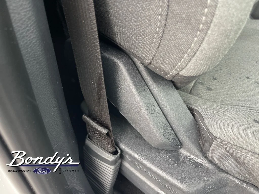 Used 2025 Oxford White Ford XLT image 17