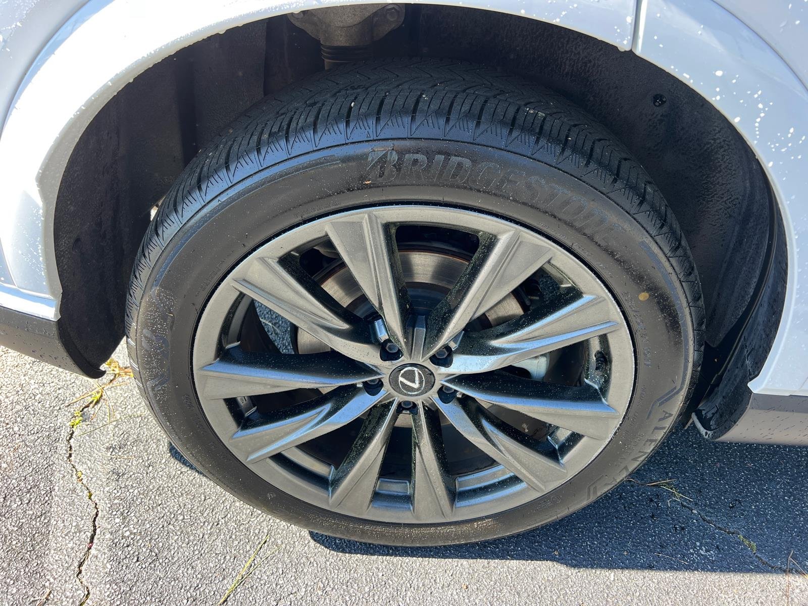 Used 2023 Ultra White Lexus 350 F SPORT Handling image 18