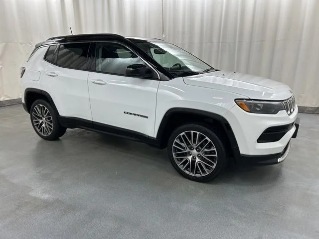 2022 Jeep Compass Limited 4X4's photo