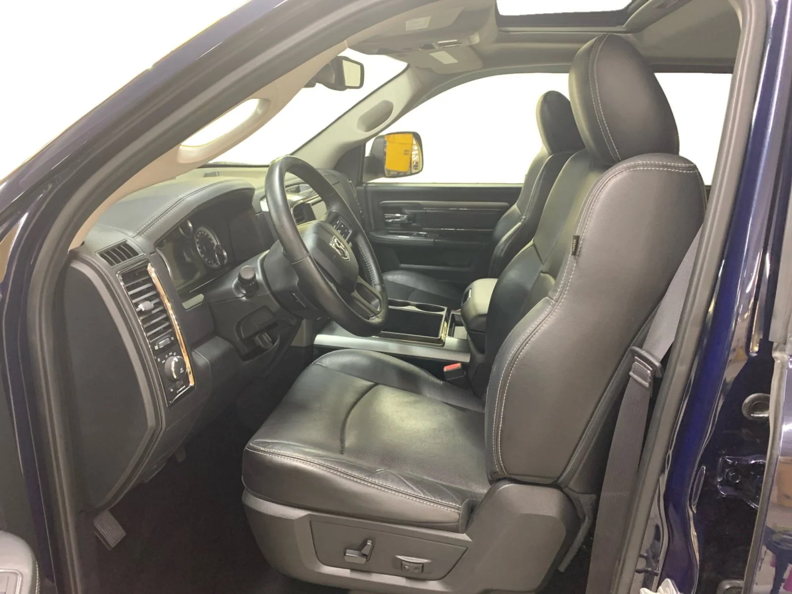 Used 2015 Blue Ram Sport image 10