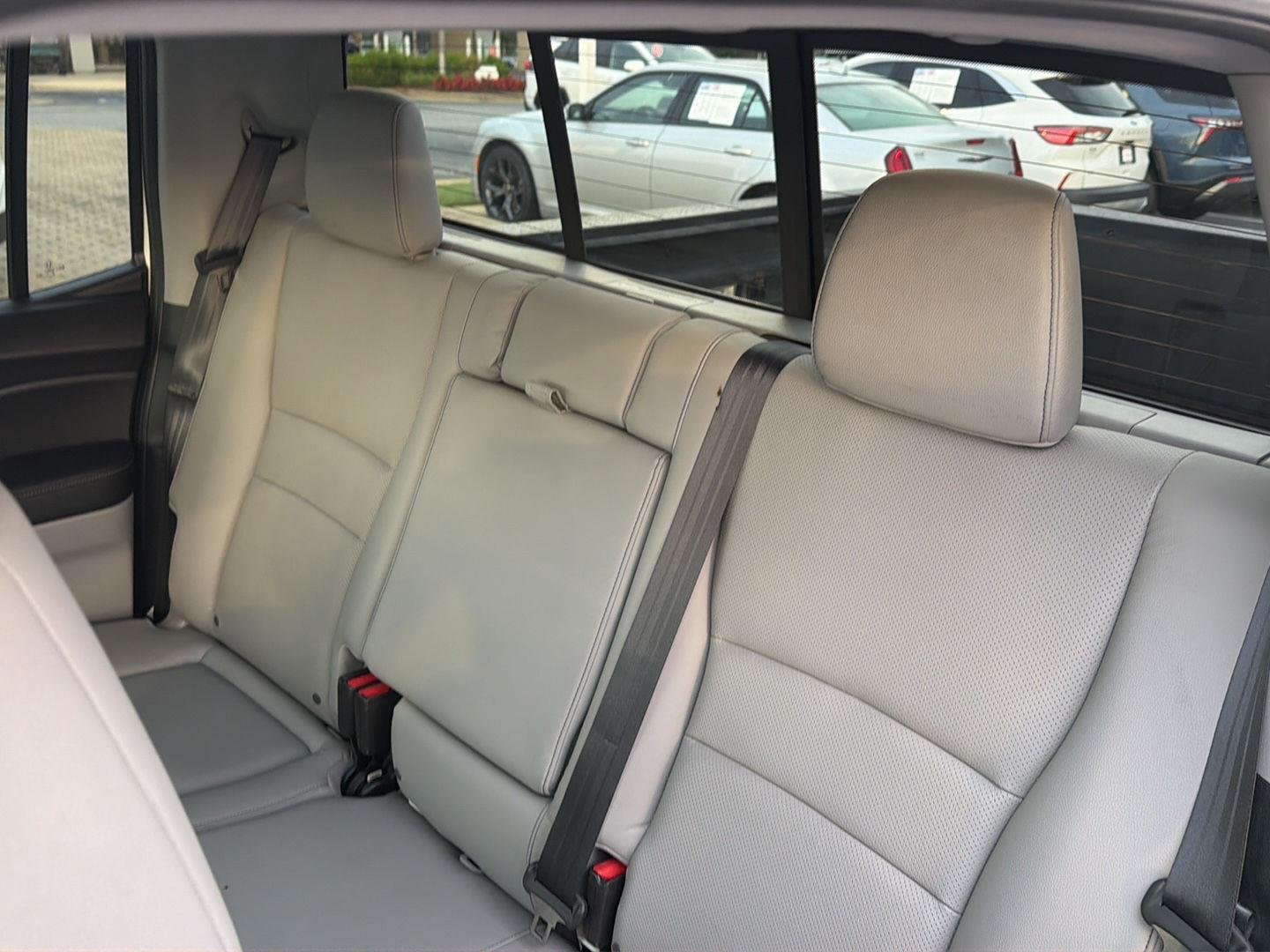 Used 2024 Platinum White Pearl Honda RTL image 31