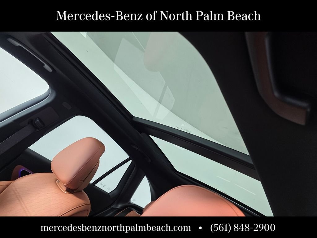 New 2026 Polar White Mercedes-Benz GLC 300 image 10