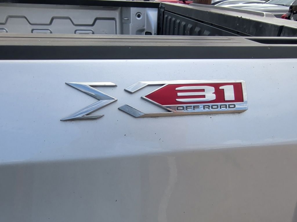 Used 2021 Silver GMC SLT image 12