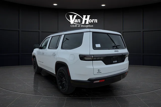 New 2026 Bright White Clear-Coat Exterior Paint Jeep Limited Reserve image 5