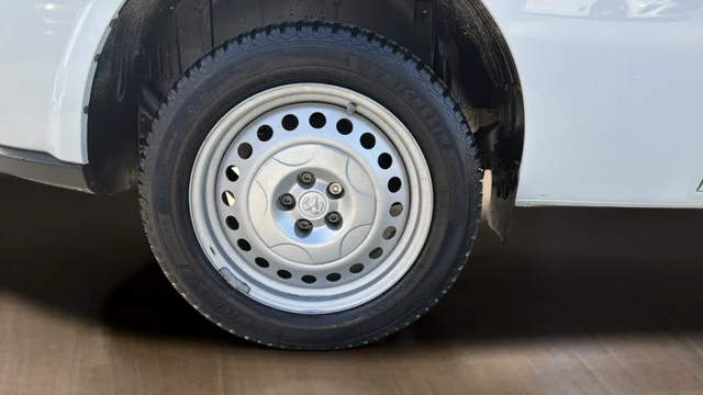 Used 2022 White Ram Base image 26