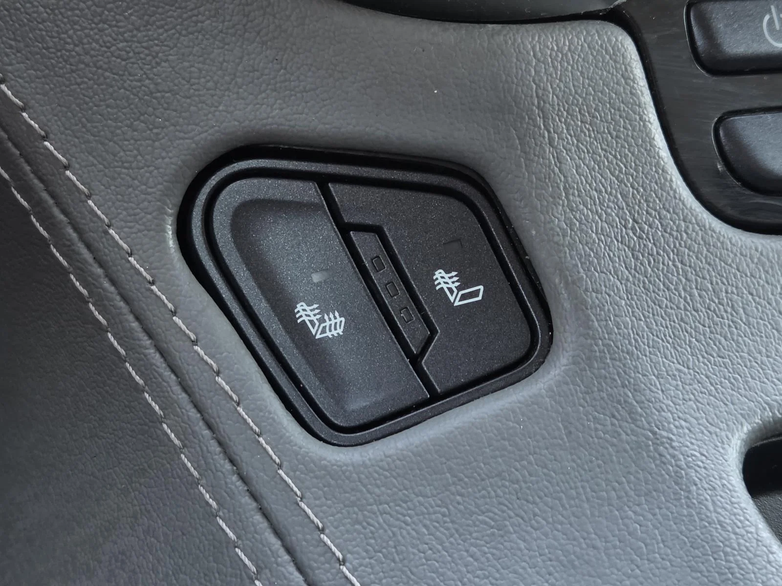Used 2020 Gray Chevrolet 2WD 4dr LT image 20