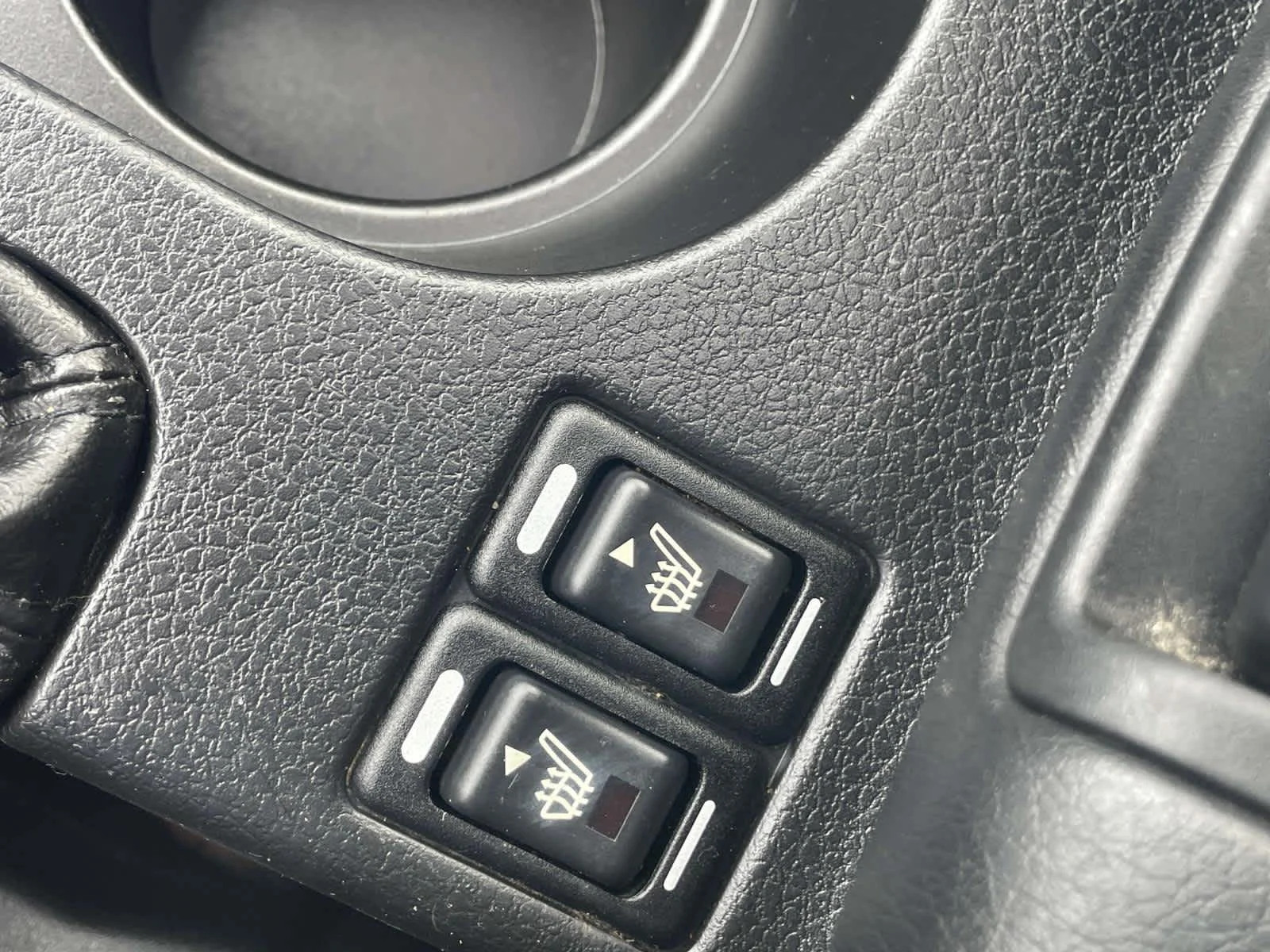 Used 2016 Dark Gray Metallic Subaru Limited image 26