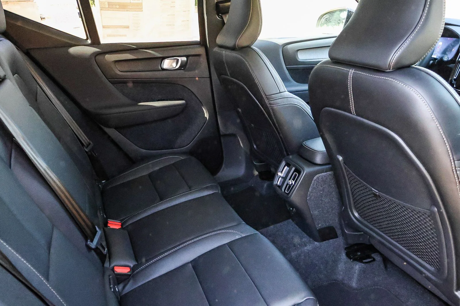 2026 Volvo XC40 Core - Photo 22