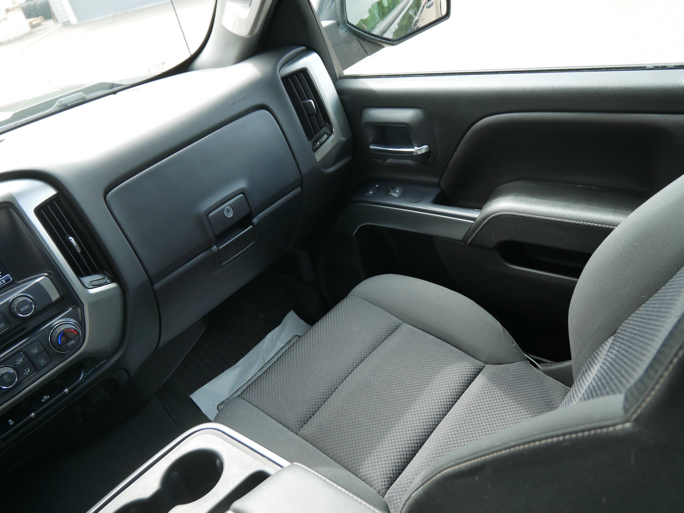 Used 2019 Graphite Metallic Chevrolet LT image 17