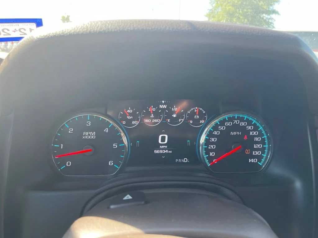 Used 2019 IRIDESCENT PEARL TRICOAT Chevrolet Premier image 19