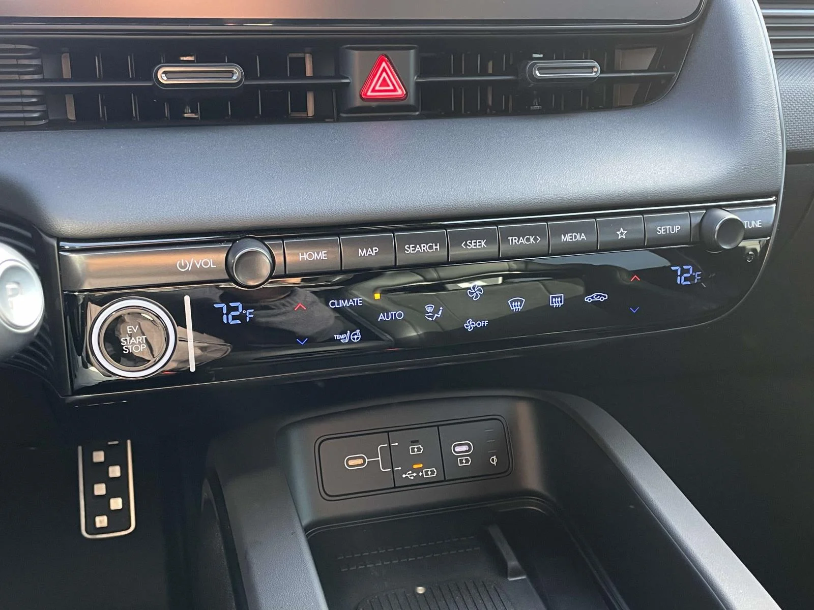 Used 2025 Abyss Black Hyundai Base image 20