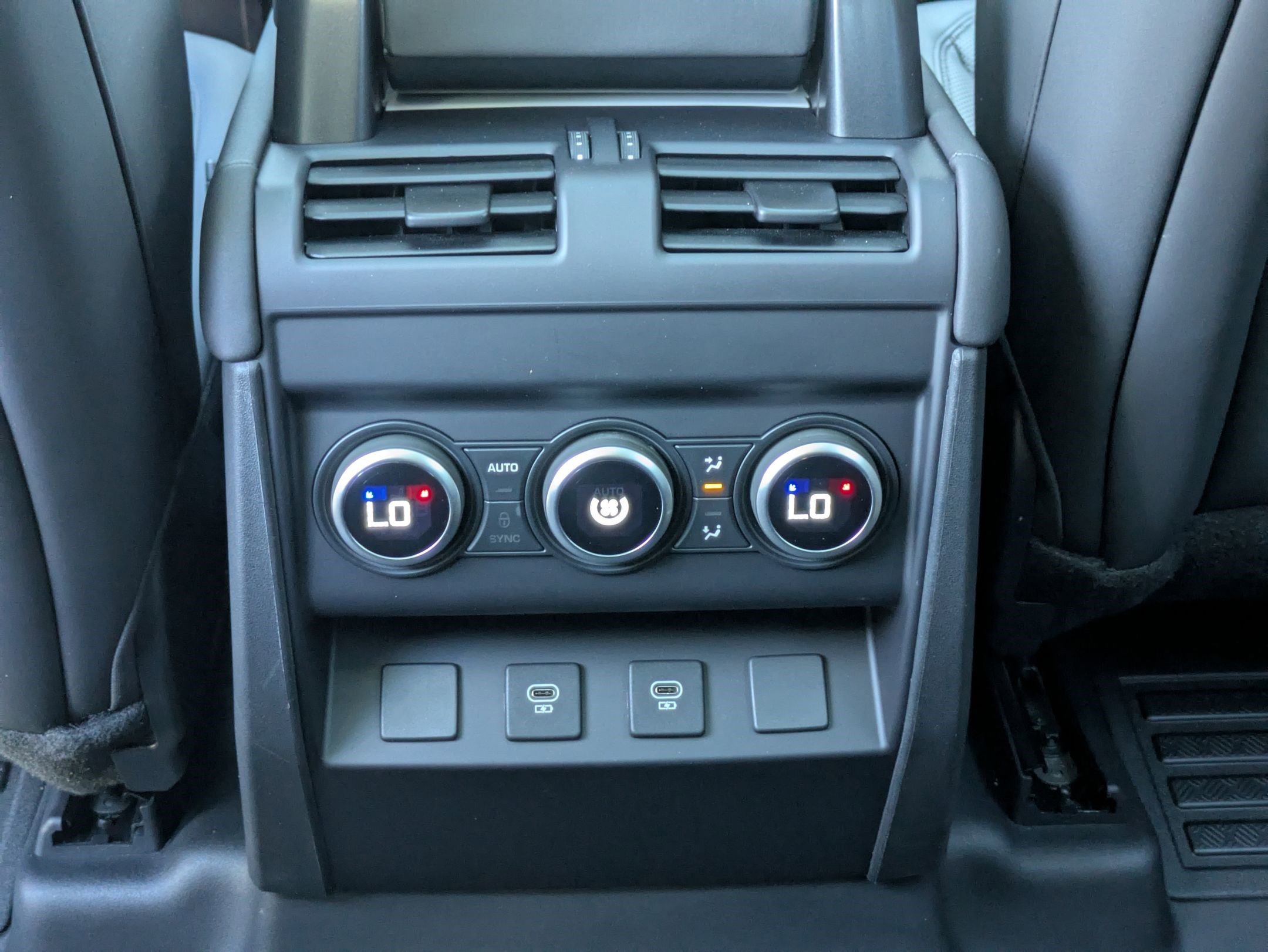 Used 2025 Fuji White Land Rover 110 P300 S image 27