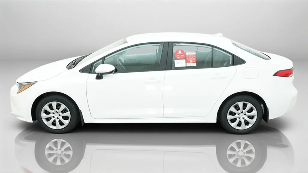 New 2027 Ice Cap Toyota LE image 2