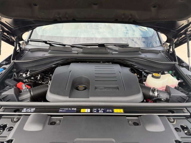 New 2027 Santorini Black Land Rover SE image 19