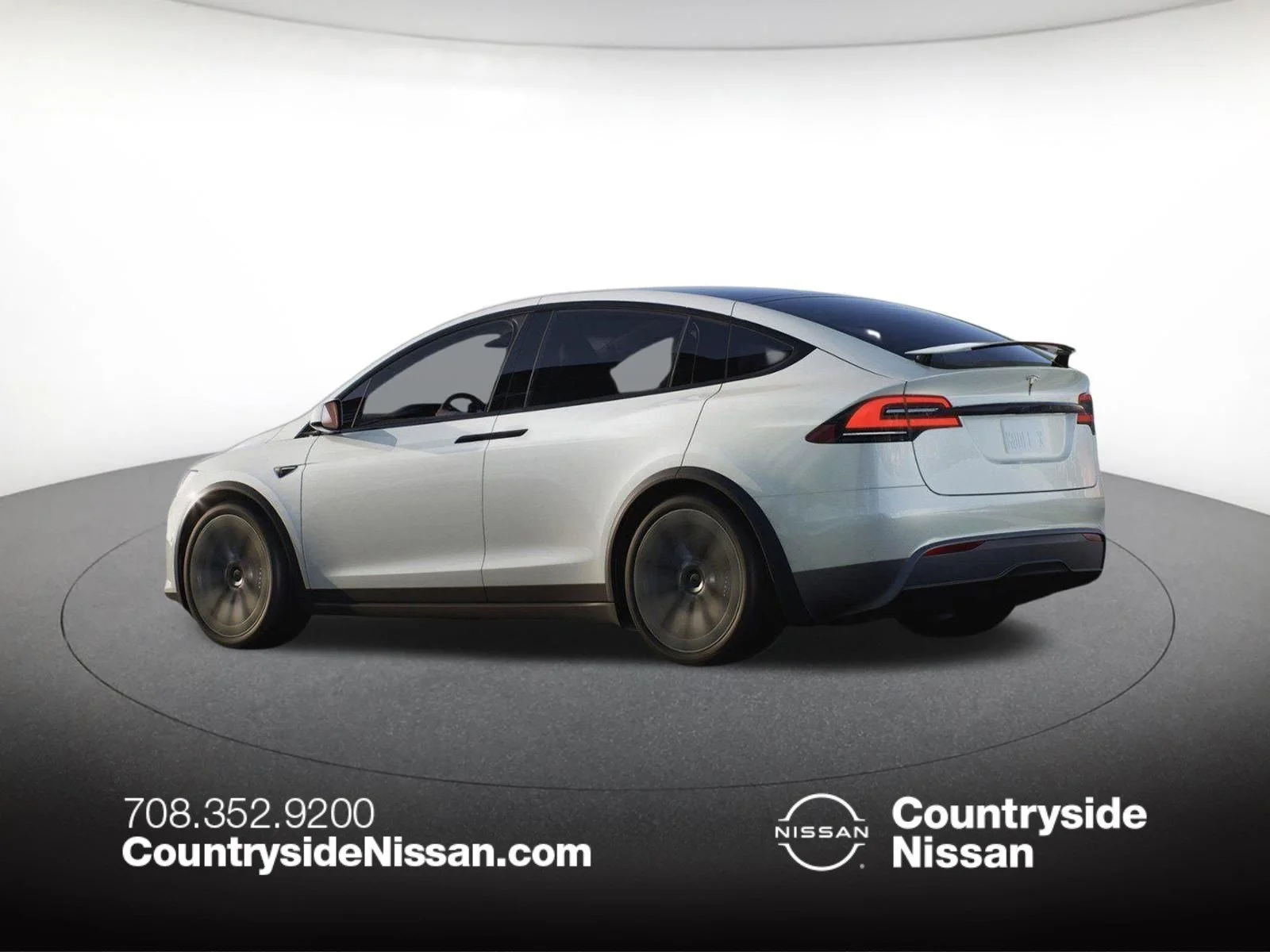 2023 Tesla Model X Long Range's photo
