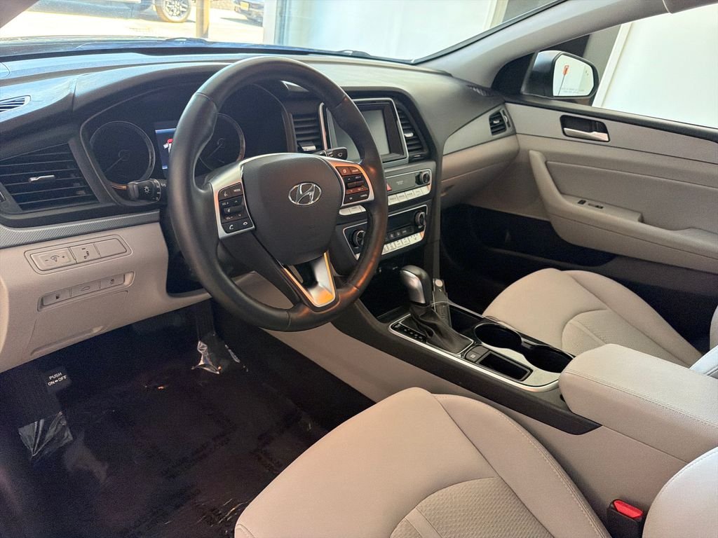 Used 2019 Machine Gray Hyundai SEL image 16
