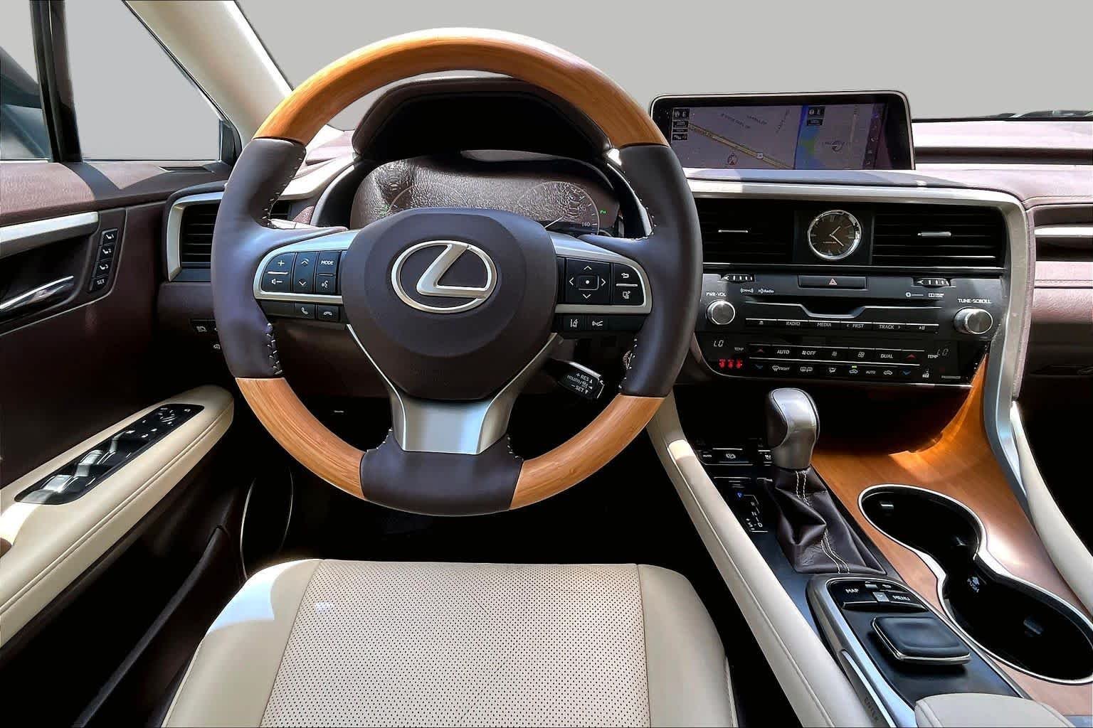 Used 2018 Eminent White Pearl Lexus  image 6