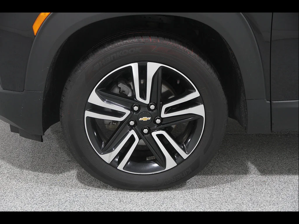 Certified Used 2023 MOSAIC BLACK METALLIC Chevrolet LT image 23