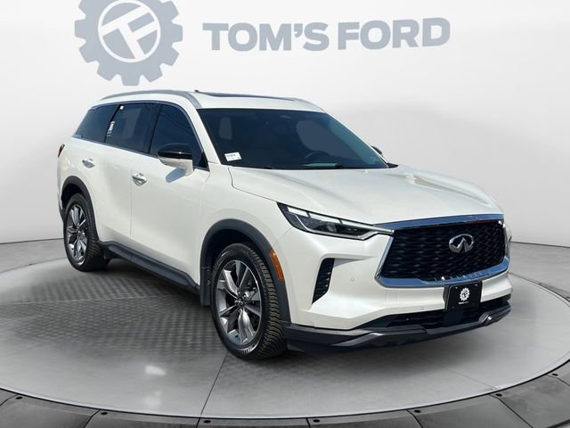 Certified Used 2022 Majestic White INFINITI LUXE image 9