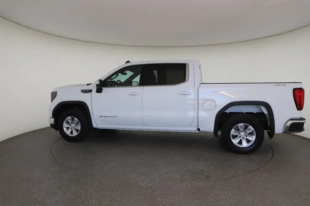 Used 2023 White GMC SLE image 10