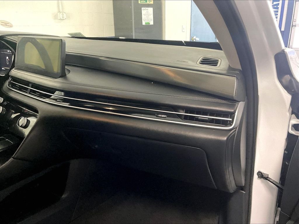 Used 2026 White INFINITI LUXE image 13