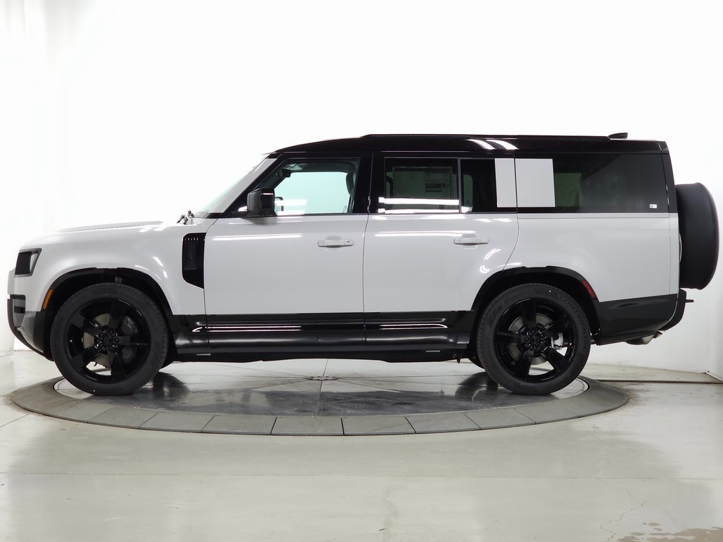 2026 LAND ROVER DEFENDER - Image 1