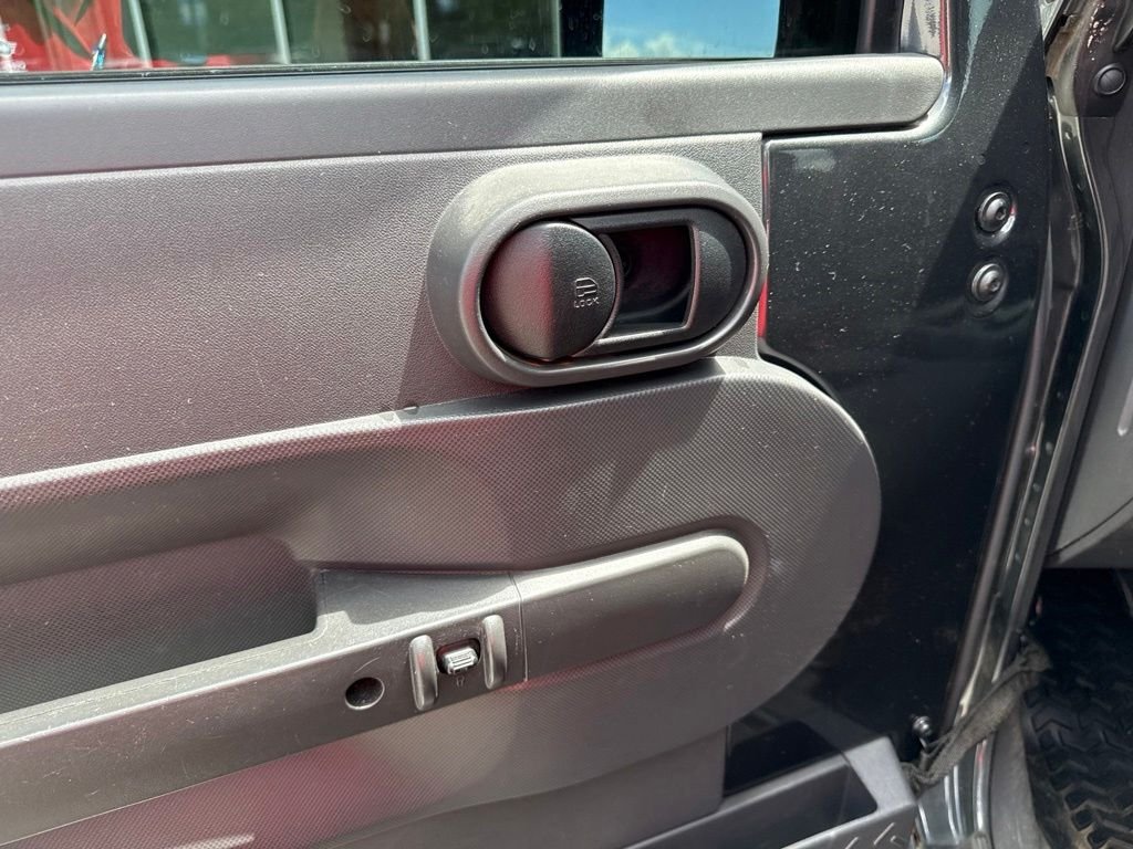 Used 2010 Gray Jeep Unlimited Sport image 14