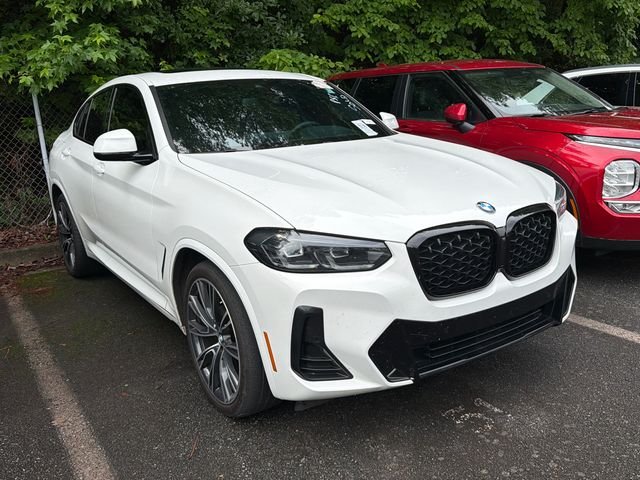2022 BMW X4 xDrive30i's photo