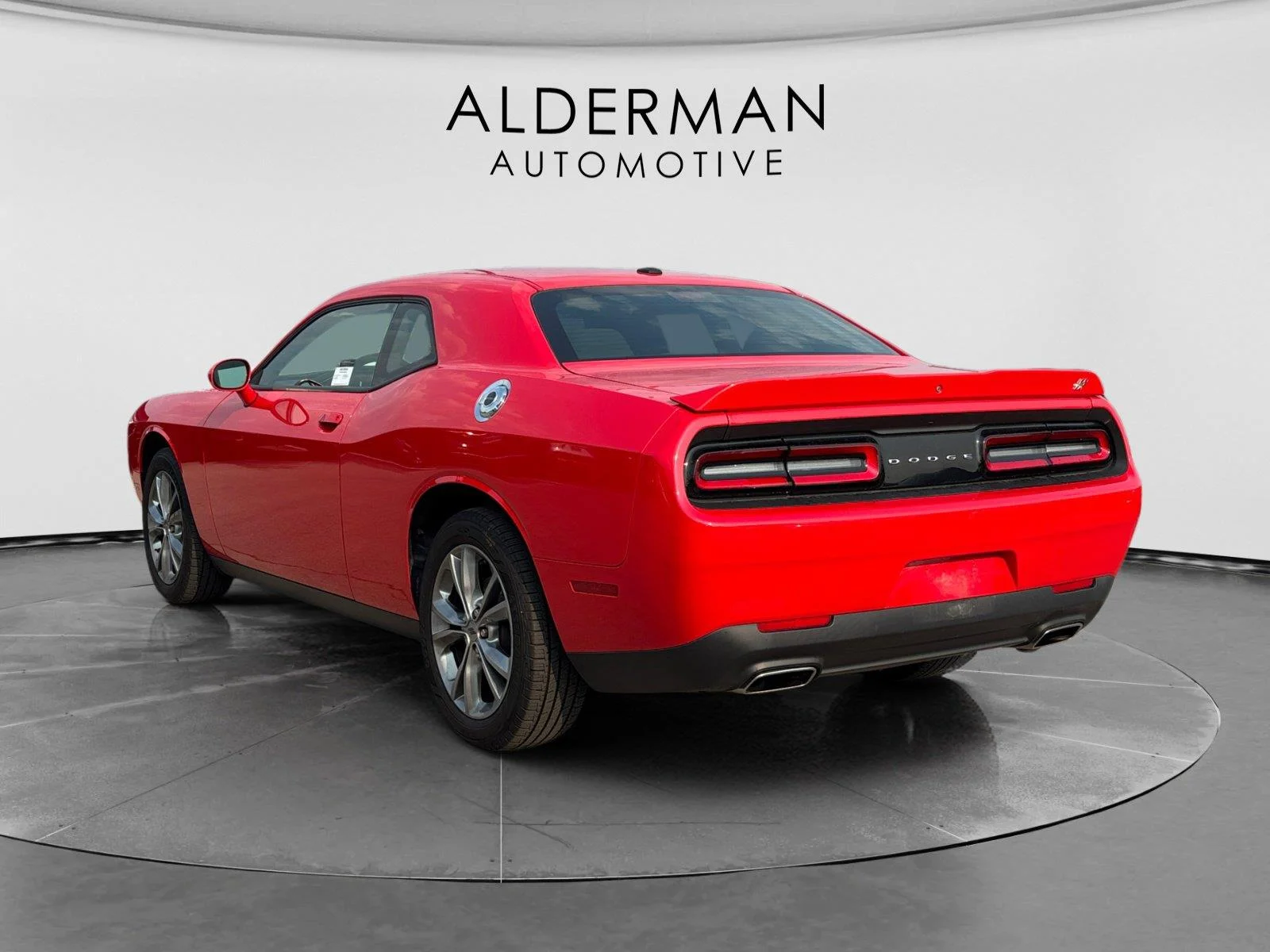Used 2020 Torred Clearcoat Dodge SXT image 3