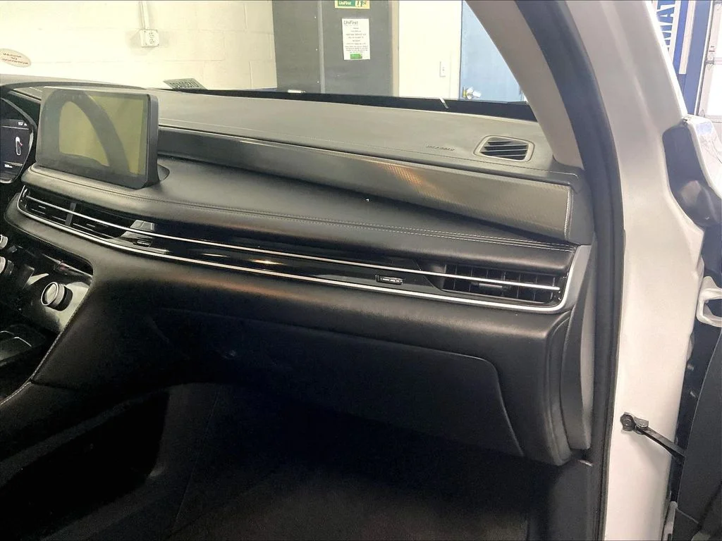 Used 2026 White INFINITI LUXE image 13