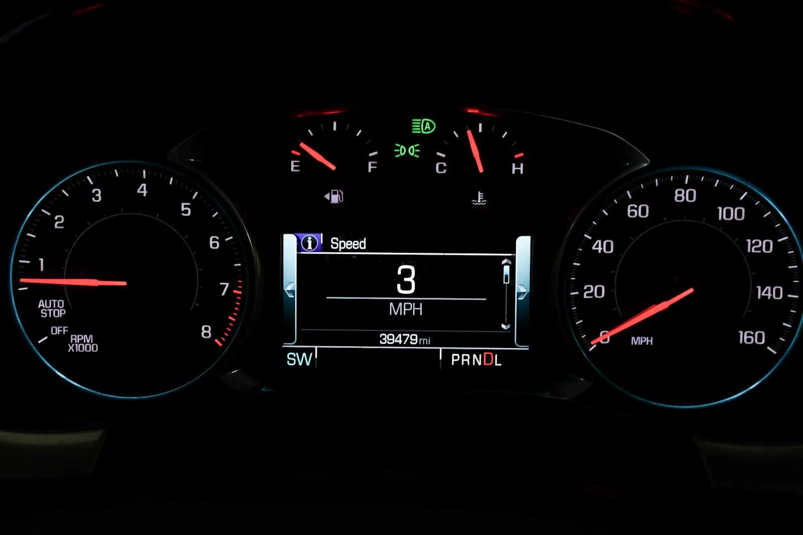 Used 2019 Iridescent Pearl Tricoat Chevrolet Premier image 24