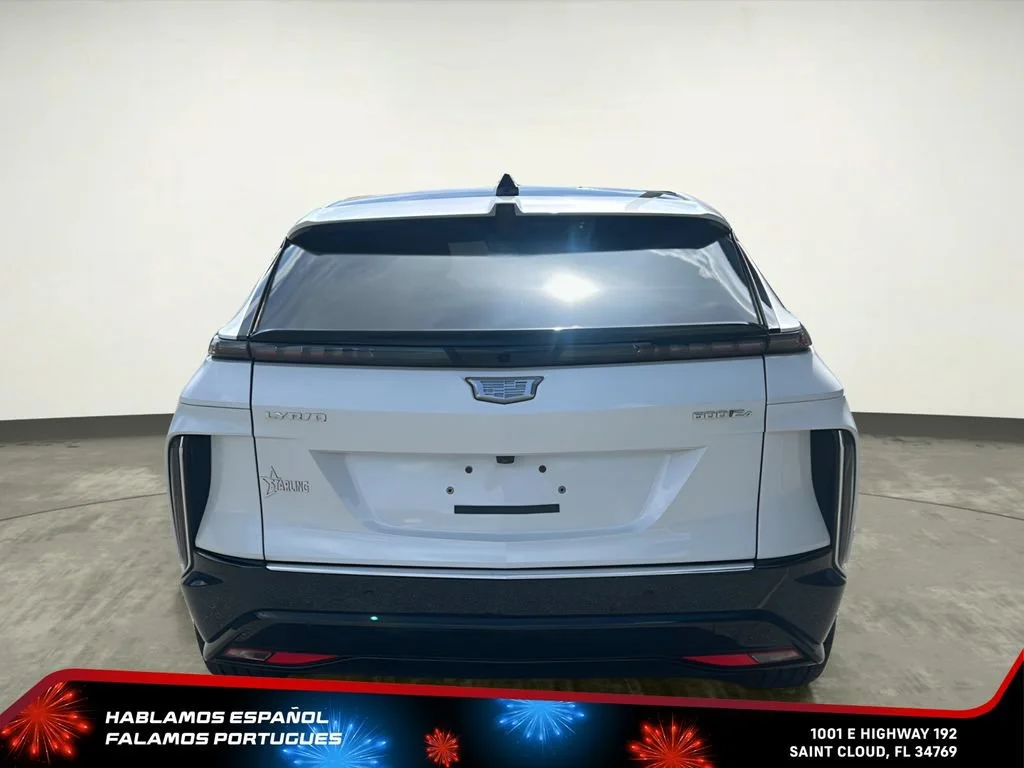 Used 2025 Crystal White Tricoat Cadillac Luxury 3 image 5