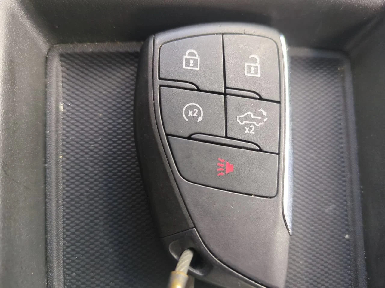 Used 2025 Onyx Black GMC SLT image 29